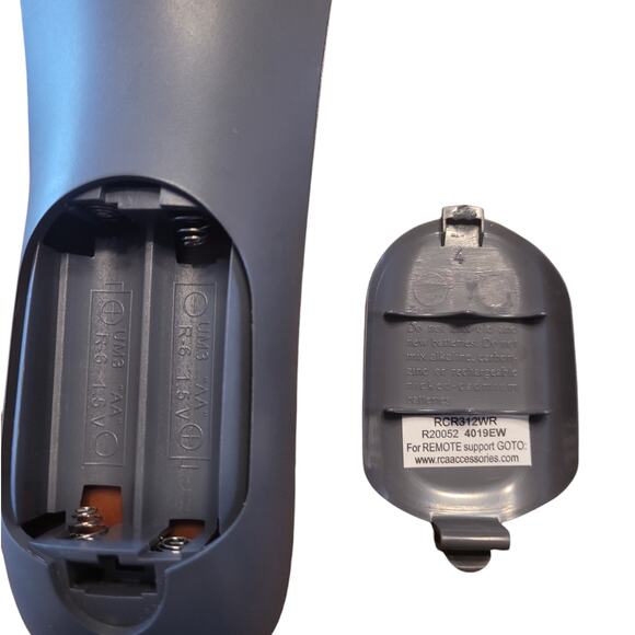 RCA RCR312WR Universal Remote Control Tested Clean Works TV DVD VCR - Picture 3 of 3